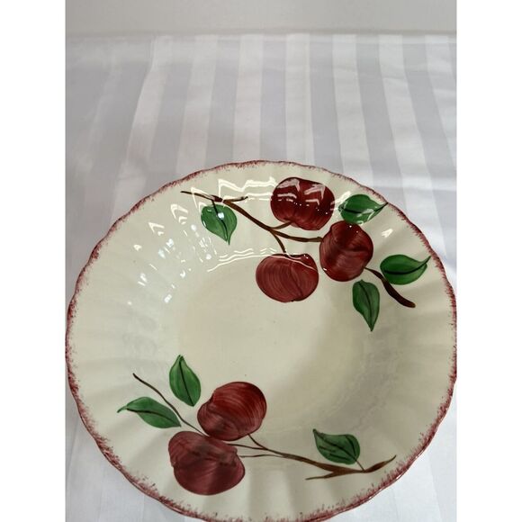 Blue Ridge Apple Pottery‎ 9.25" Bowl Is In Excellent Condition . - Picture 2 of 7